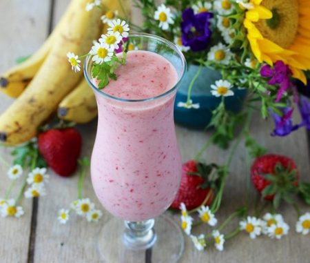 Starbucks Strawberry Smoothie 2
