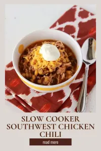 Warm up with this hearty and flavorful chicken chili, made effortlessly in your slow cooker. Packed with tender chicken, black beans, corn, and a blend of spices, it's the perfect meal for busy weeknights or cozy weekends. Top with shredded cheddar cheese and a dollop of sour cream for added deliciousness. #SlowCookerChili #SouthwestFlavors #ComfortFood #EasyDinner #CookingWithRuthie