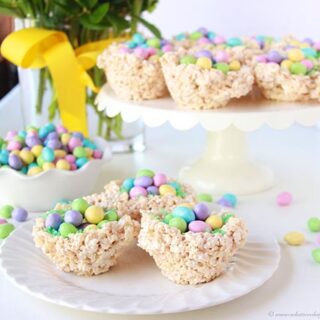 M&M Easter Nests and a fun Easter DIY tutorial on www.cookingwithruthie.com will bring happiness to your family and friends! Two fun ways to make it a #SweeterEaster #ad