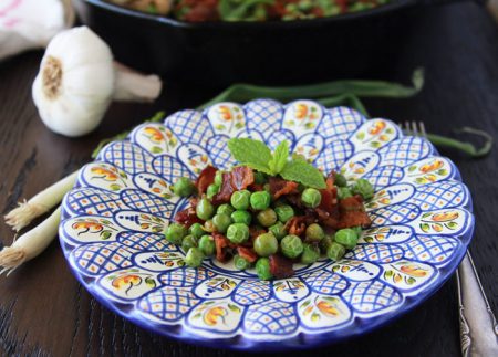 Guisantes Ahogados or Stewed Peas is a traditional Catalana recipe from Spain! 