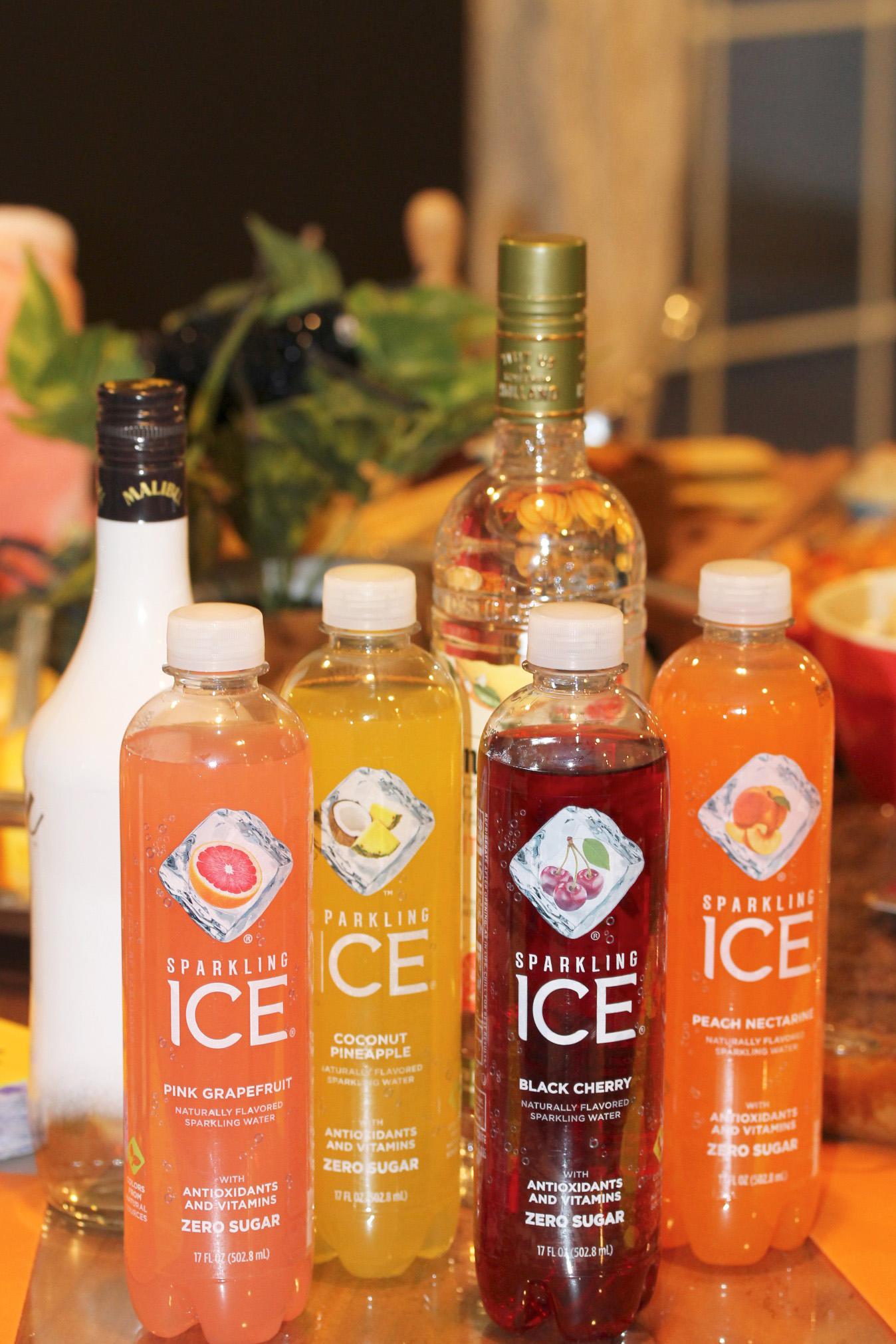Sparkling Mocktail & Cocktail Bar Recipes are a festive beverage that's the perfect way to celebrate the coming winter holidays! by cookingwithruthie.com