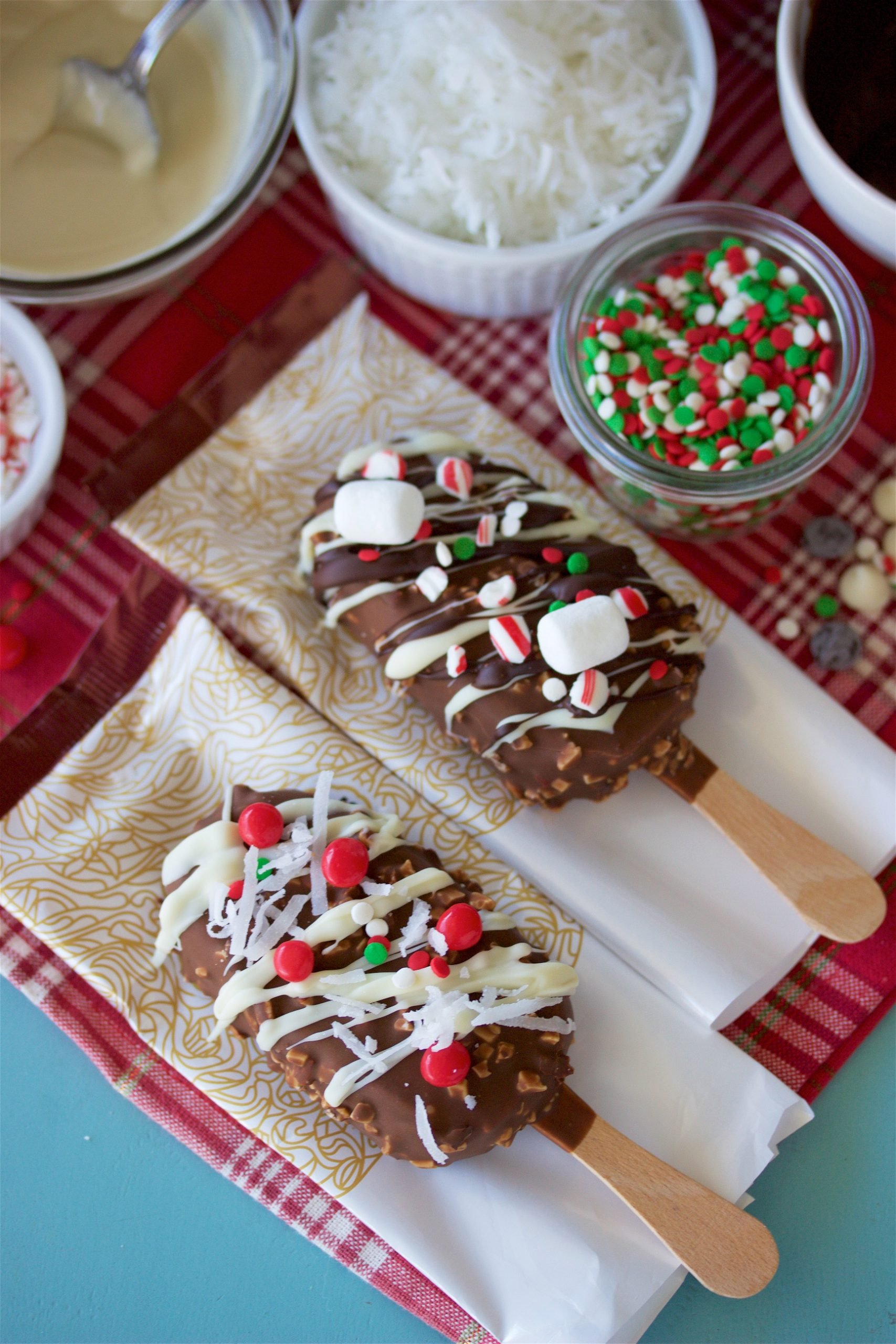 Our Holiday Dream Bars Recipe is a fun holiday activity for the whole family! by cookingwithruthie.com